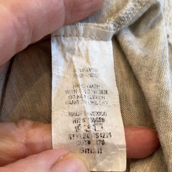 Dirtee laundry tan size small sleeveless “Hangry”knit top EUC - Picture 6 of 9